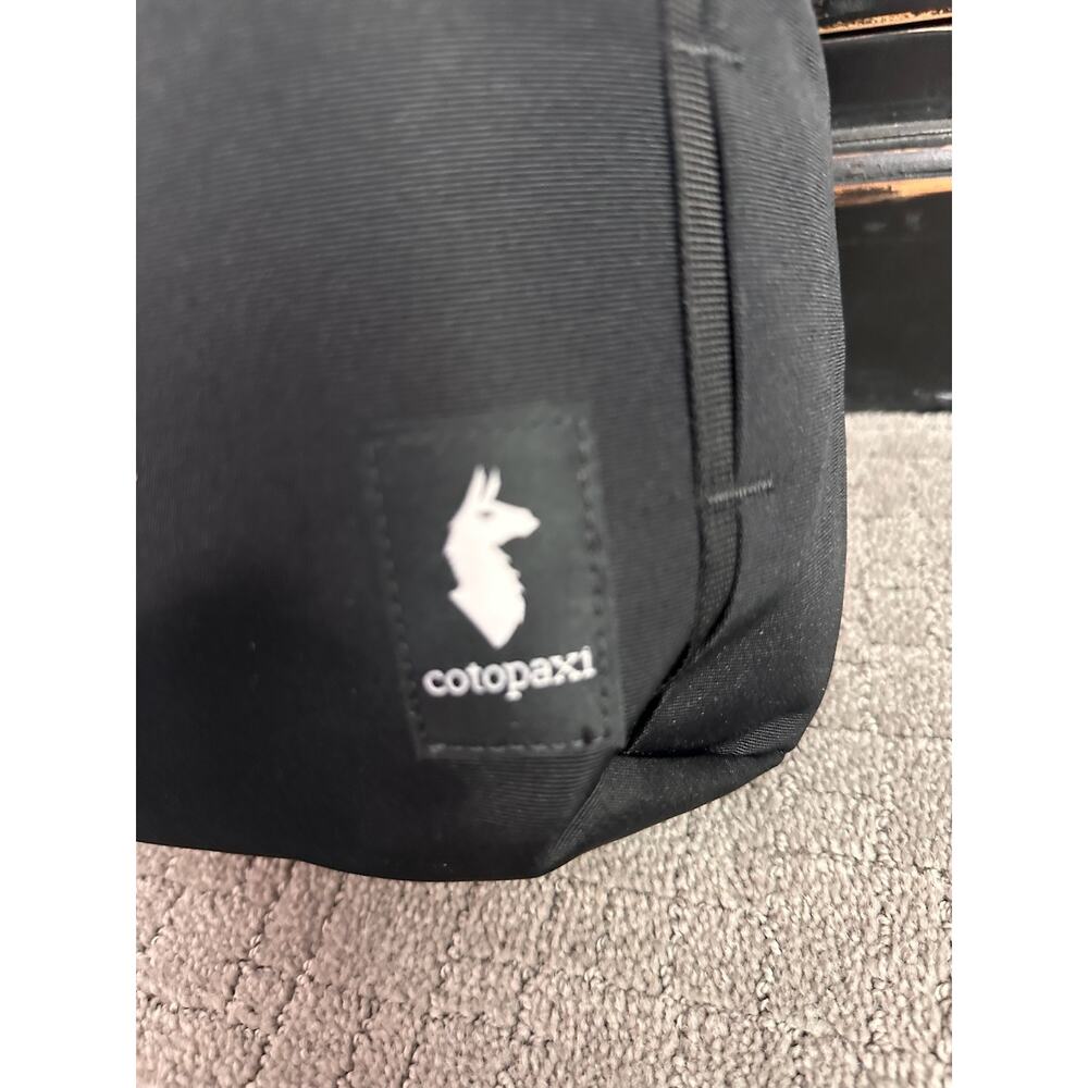 Cotopaxi Sling bag - Picture 2 of 4